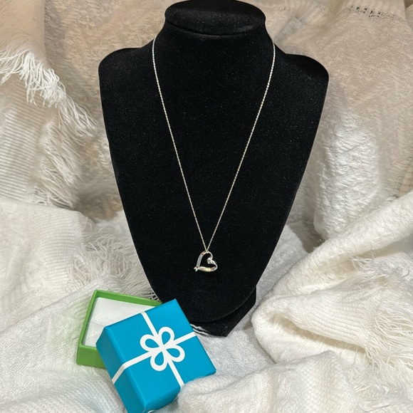 Grandma Engraved Heart Sterling Silver Necklace .925 stamped NWT and gift box - Picture 1 of 9